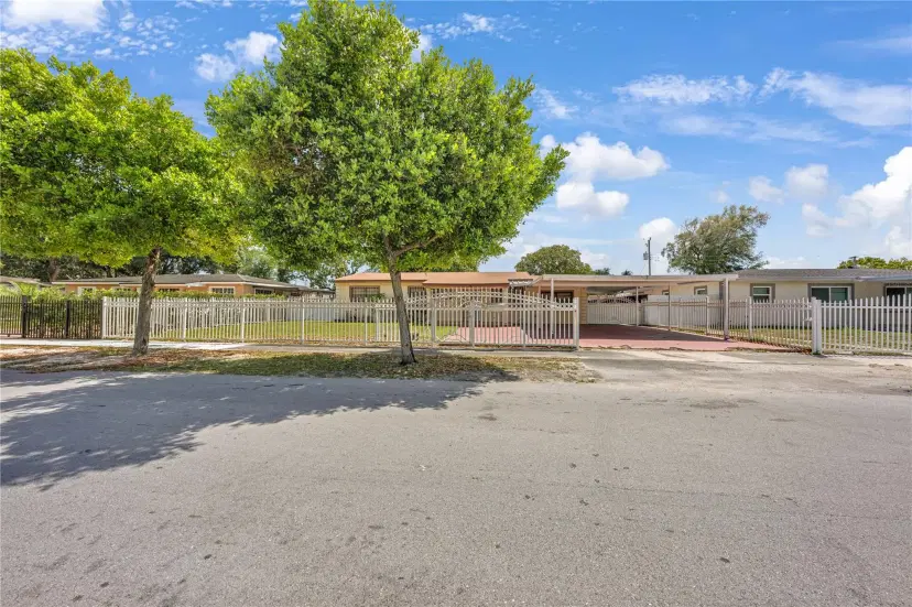 Picture of 3260 NW 174Th St, Miami Gardens FL 33056