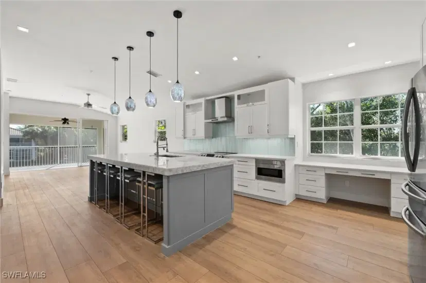 Picture of 6923 Satinleaf Rd N 204, Naples FL 34109