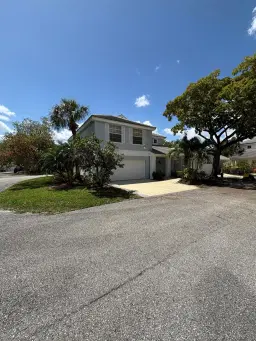 Picture of 1 Commodore Place, Palm Beach Gardens, FL 33418