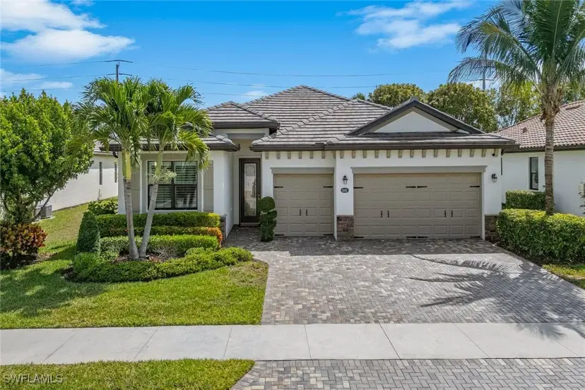 Picture of 9381 Glenforest Dr, Naples FL 34120