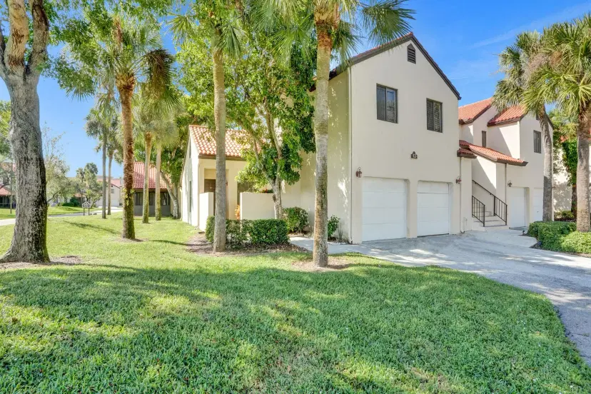 Picture of 12 Via De Casas Sur 101, Boynton Beach FL 33426
