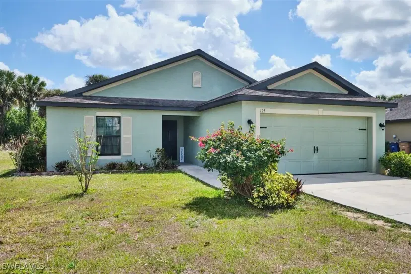 Picture of 125 Shadow Lakes Dr, Lehigh Acres FL 33974