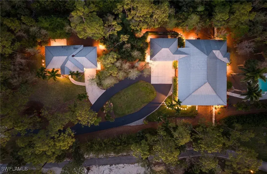 Picture of 5660 English Oaks Ln, Naples, FL 34119