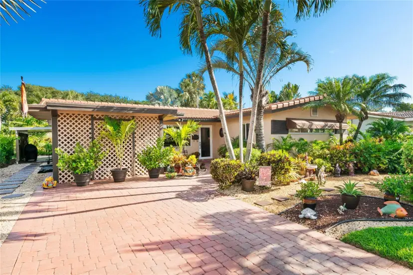 Picture of 2021 NE 27Th St, Lighthouse Point FL 33064
