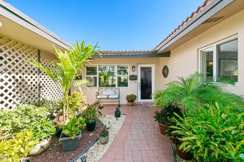 Picture of 2021 NE 27Th St, Lighthouse Point FL 33064