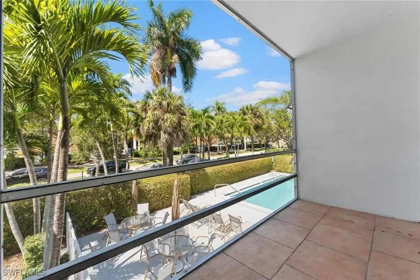 Picture of 72 7Th St S 210, Naples FL 34102