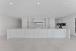 Picture of 210 SE Mizner Boulevard 301, Boca Raton, FL 33432
