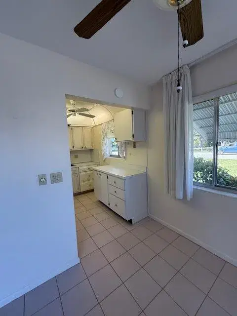 Picture of 2880 Lake Osborne Drive 101, Lake Worth Beach FL 33461