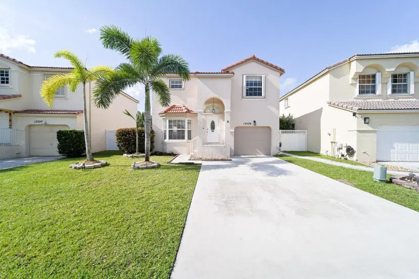 Picture of 15320 NW 7Th St, Pembroke Pines FL 33028