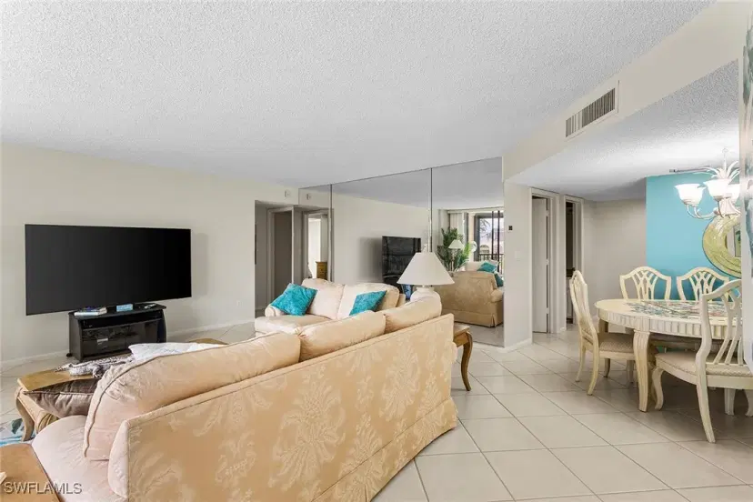 Picture of 845 Collier Ct 204, Marco Island FL 34145
