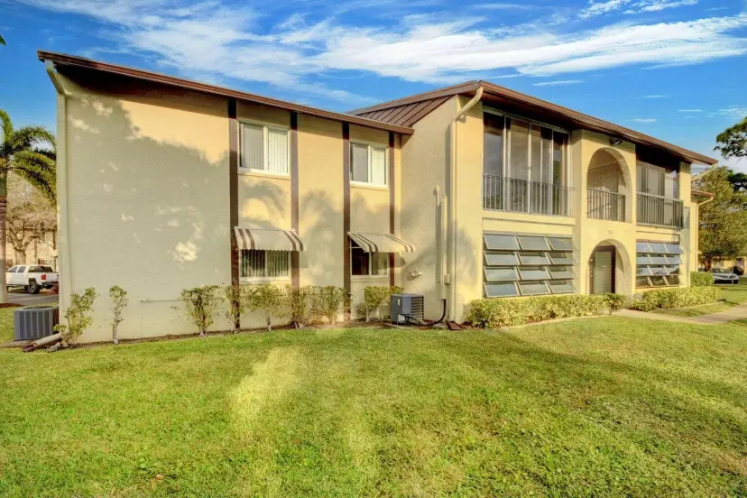 Picture of 334 Pine Ridge Circle C-1, Greenacres FL 33463