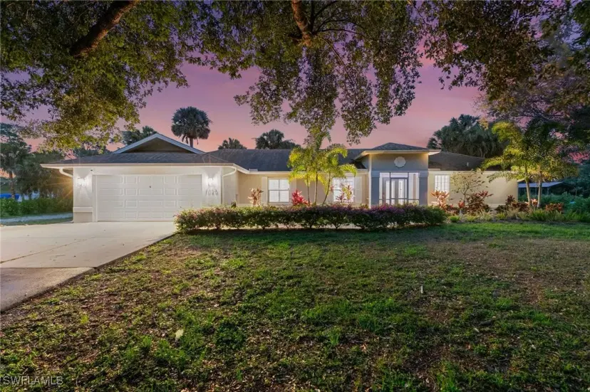 Picture of 1020 19Th St Sw, Naples FL 34117