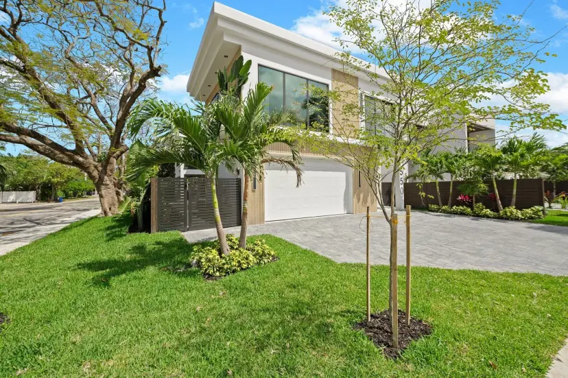 Picture of 550 NE 11Th Ave, Fort Lauderdale FL 33301