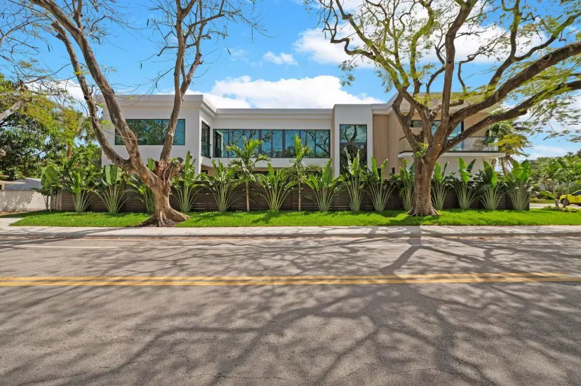 Picture of 550 NE 11Th Ave, Fort Lauderdale FL 33301