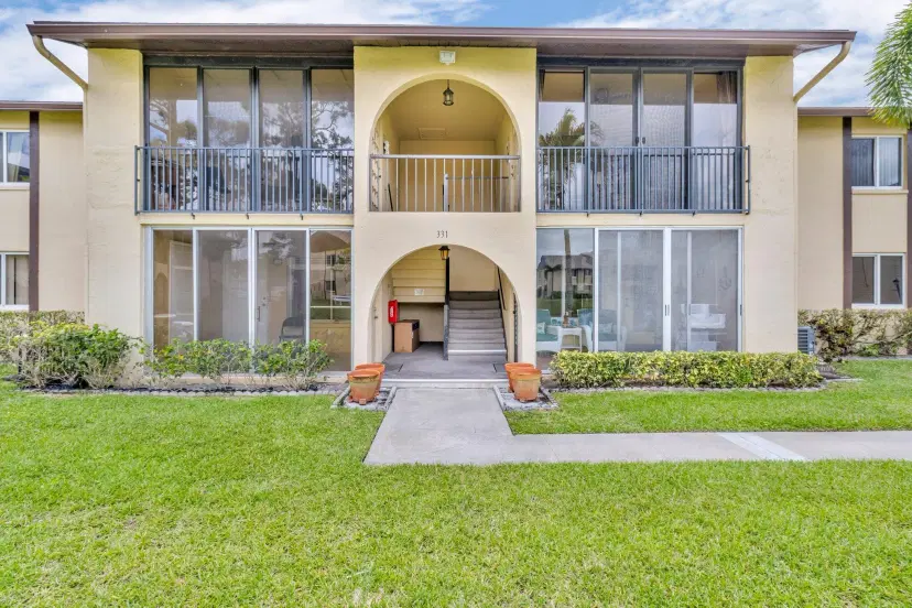 Picture of 331 Pine Ridge Circle C-1, Greenacres FL 33463