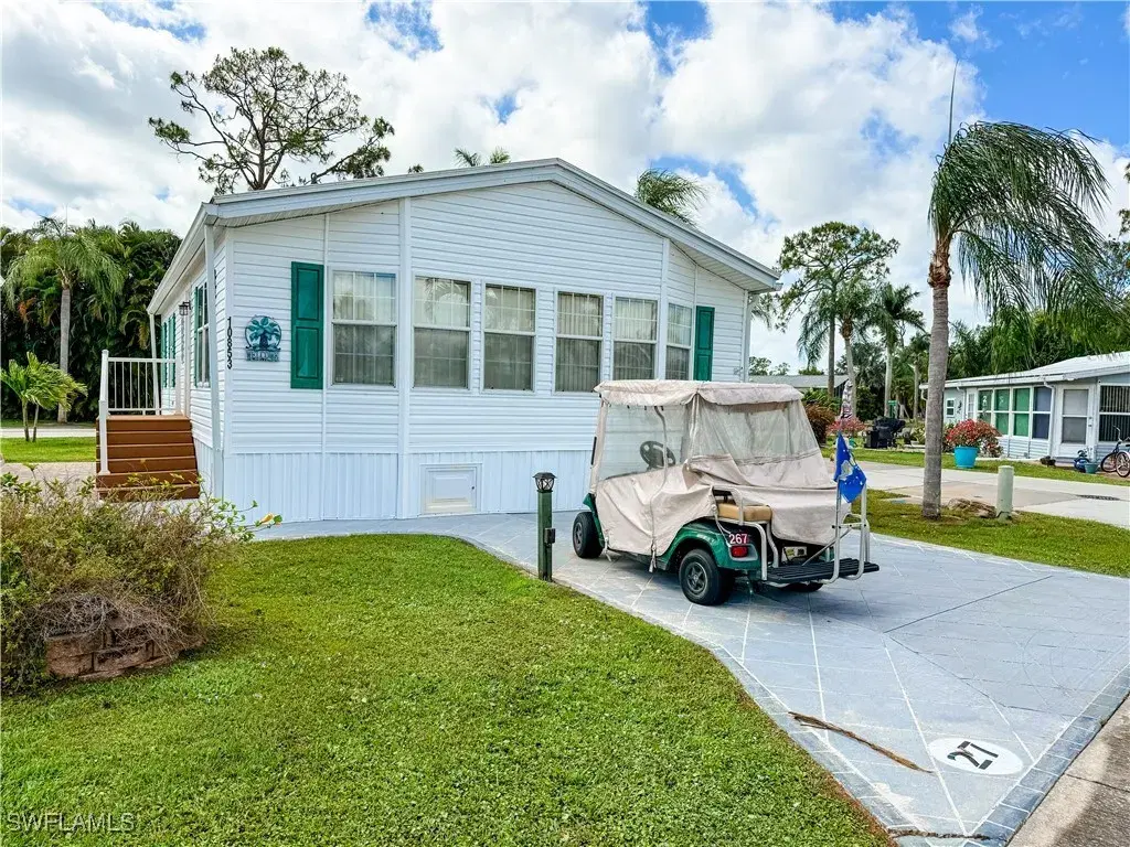 Picture of 10853 Vireo Cir 27, Estero, FL 33928
