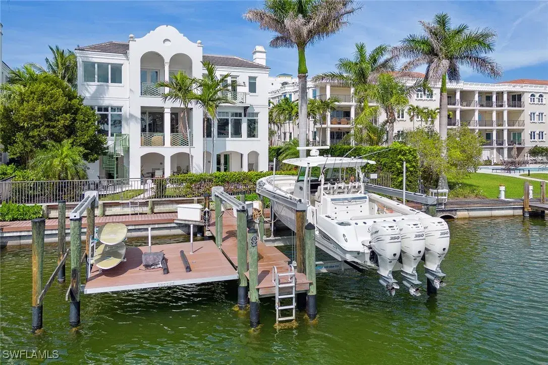 Picture of 1752 Gulf Shore Blvd N 4, Naples, FL 34102
