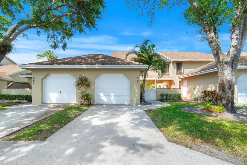 Picture of 902 Maplewood Drive, Greenacres FL 33415