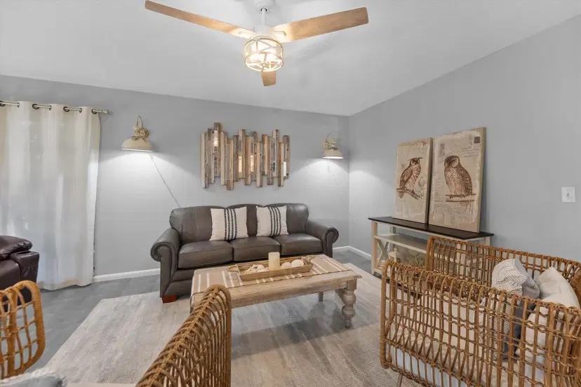 Picture of 102 Villa Circle, Atlantis FL 33462