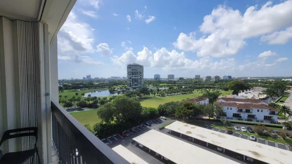 Picture of 2000 Presidential Way 1105, West Palm Beach, FL 33401