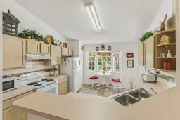 Picture of 900 10Th Court, Vero Beach, FL 32960