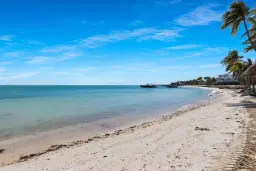 Picture of 601 W Ocean Dr Drive 203A, Key Colony Beach, FL 33051