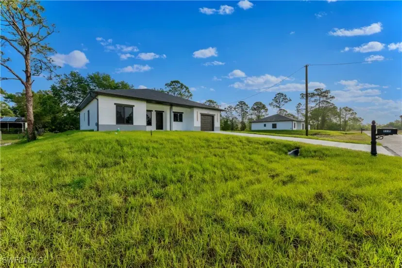 Picture of 1115 Ectone St E, Lehigh Acres FL 33974