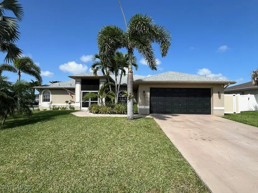 Picture of 940 SE 20Th Ct, Cape Coral FL 33990