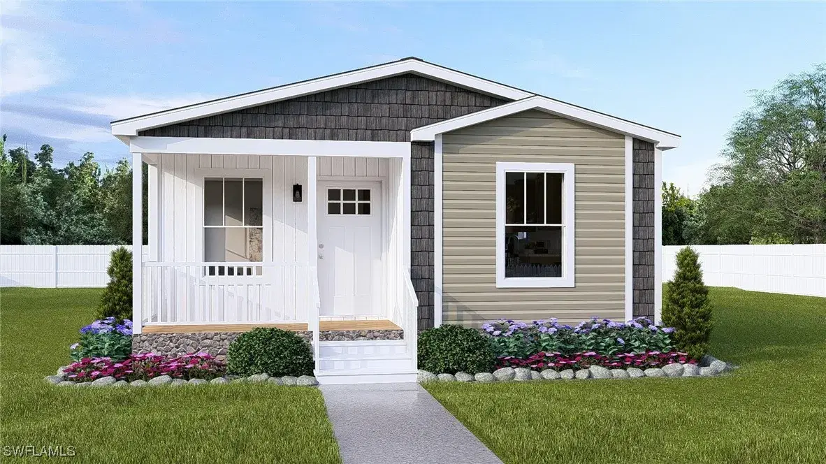 Picture of 94 Sycamore Ln, Fort Myers, FL 33908