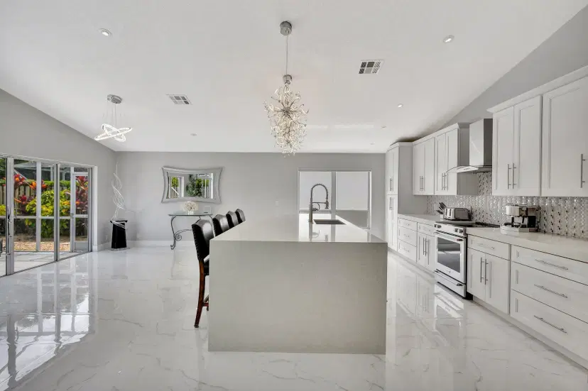 Picture of 1077 Siena Oaks Circle E, Palm Beach Gardens FL 33410