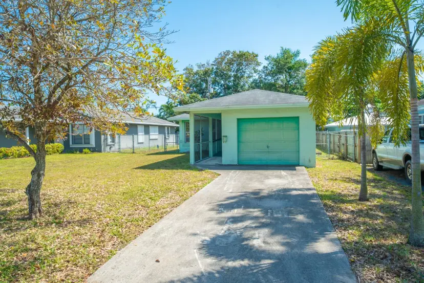 Picture of 424 NE 23Rd St, Wilton Manors FL 33305