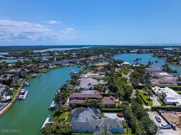 Picture of 3495 Gin Ln, Naples, FL 34102