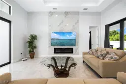 Picture of 302 NW 1St St, Cape Coral, FL 33993