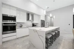 Picture of 302 NW 1St St, Cape Coral, FL 33993