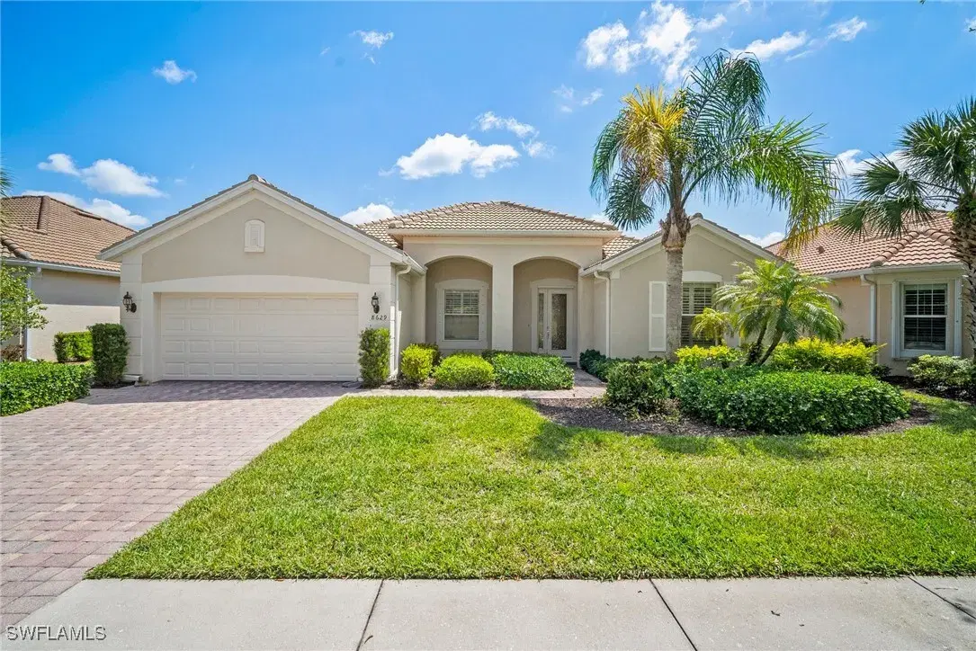 Picture of 8629 Julia Ln, Naples, FL 34114