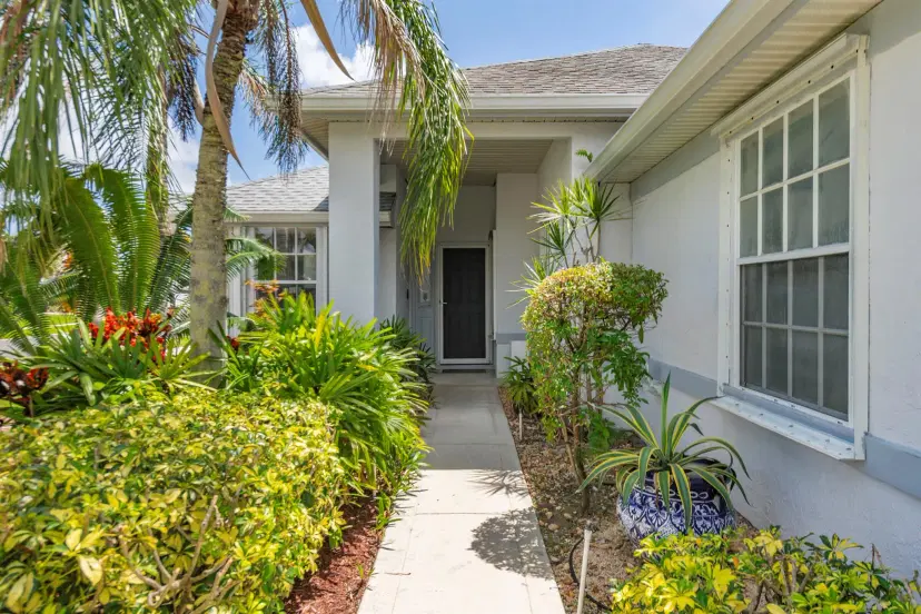 Picture of 17 Heather Trace Drive, Boynton Beach FL 33436