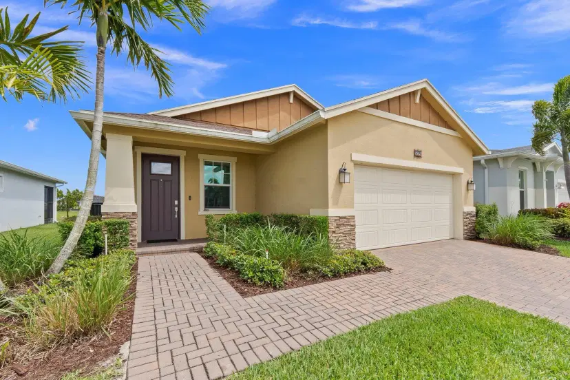 Picture of 525 SE Plumeria Drive, Port St Lucie FL 34984