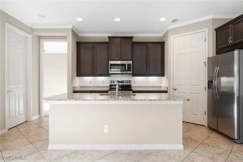 Picture of 2899 Sunset Pointe Cir, Cape Coral FL 33914