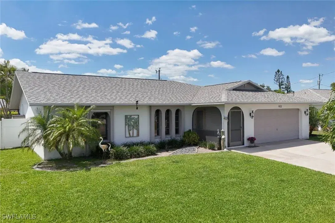 Picture of 922 SE 32Nd Ter, Cape Coral, FL 33904