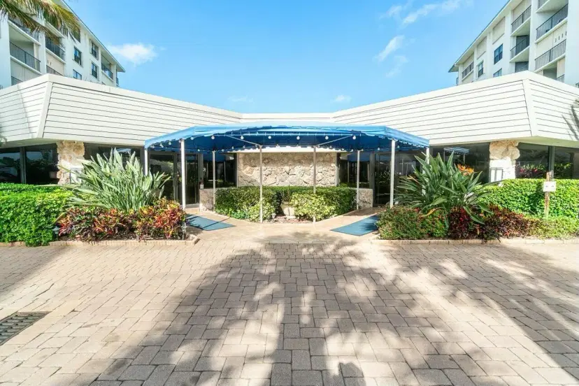 Picture of 3545 S Ocean Boulevard 516, South Palm Beach FL 33480