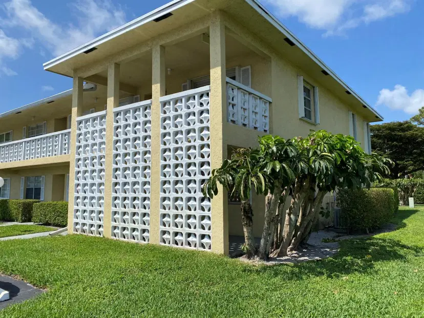 Picture of 1121 Cactus Terrace 204, Delray Beach FL 33445