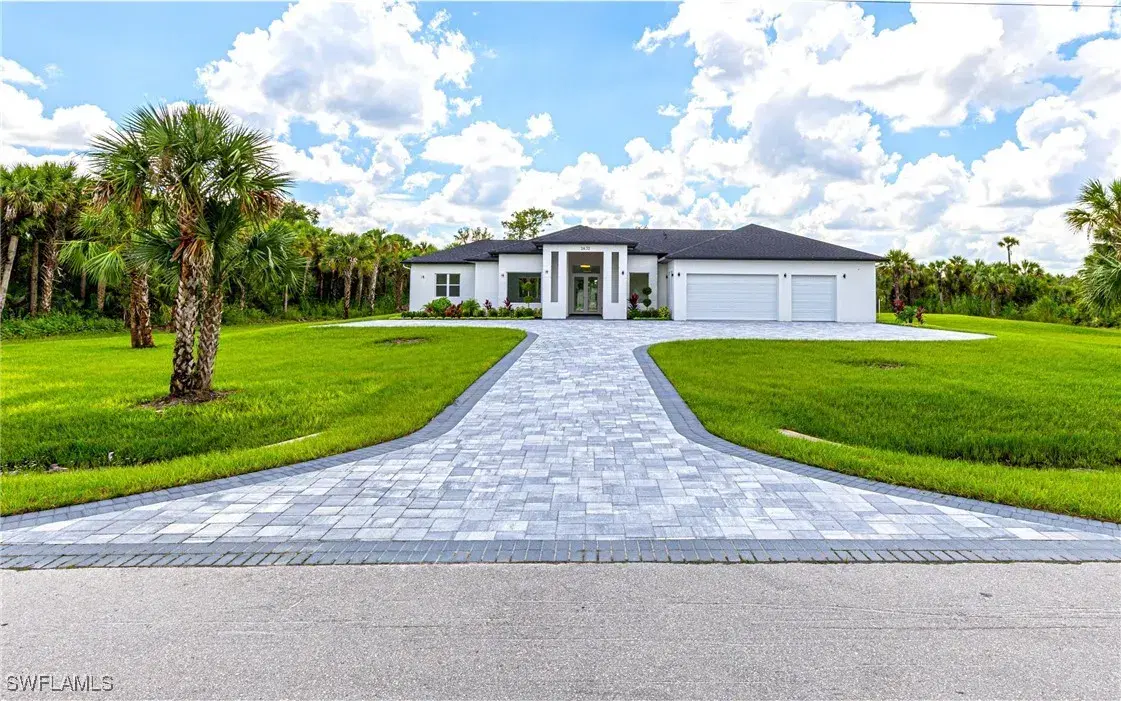 Picture of 2632 30Th Ave Se, Naples, FL 34117
