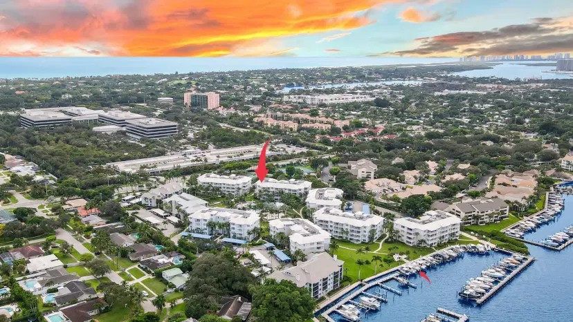 Picture of 944 Bay Colony Drive S & Slip 14, Juno Beach FL 33408