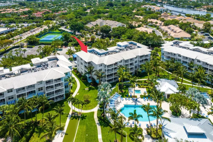 Picture of 944 Bay Colony Drive S & Slip 14, Juno Beach FL 33408