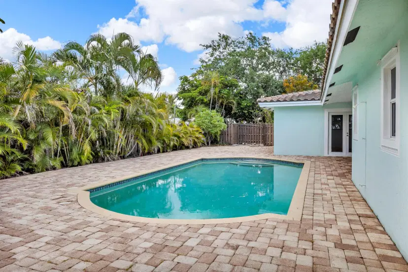 Picture of 1001 SE 12Th Terrace, Deerfield Beach FL 33441