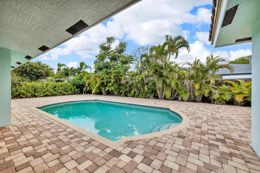 Picture of 1001 SE 12Th Terrace, Deerfield Beach FL 33441