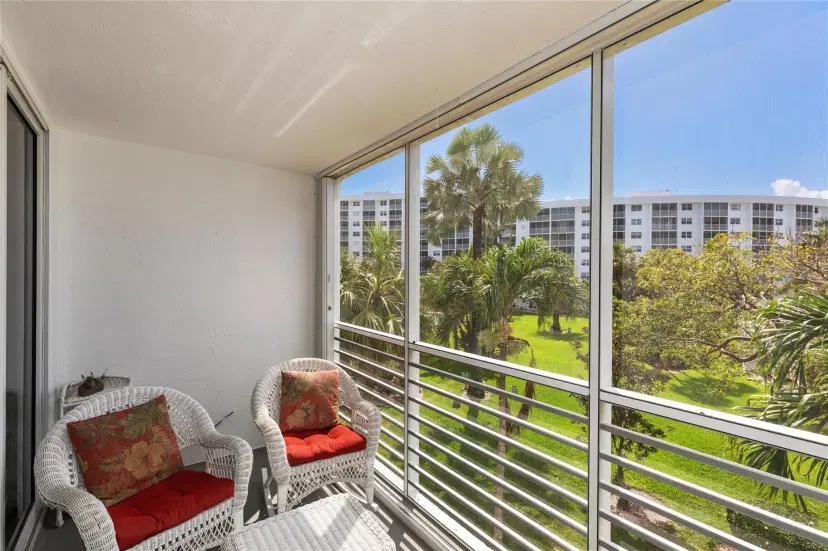 Picture of 2731 NE 14Th Street Cswy 331, Pompano Beach FL 33062