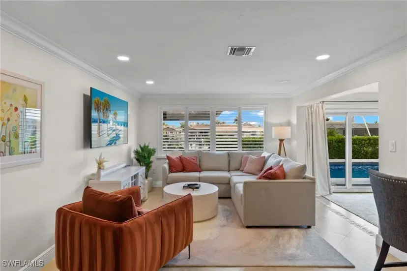 Picture of 971 S Town And River Dr, Fort Myers FL 33919