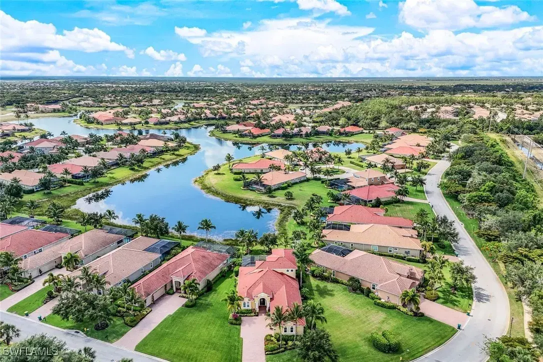 Picture of 9337 Campanile Cir, Naples, FL 34114