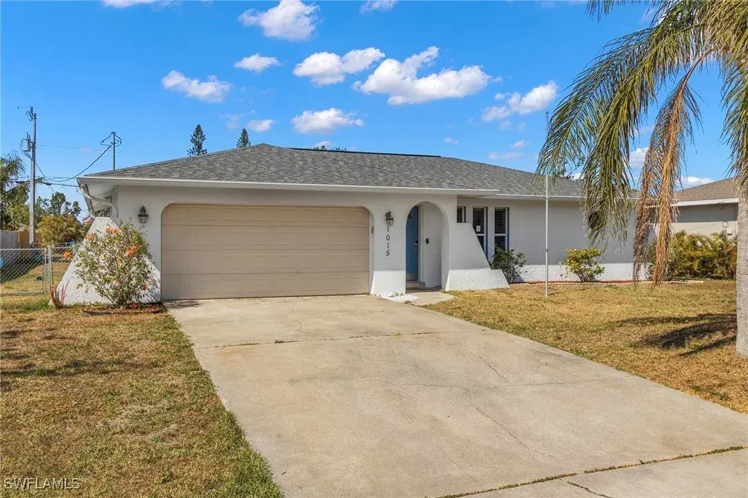 Picture of 1015 SE 25Th Ln, Cape Coral, FL 33904